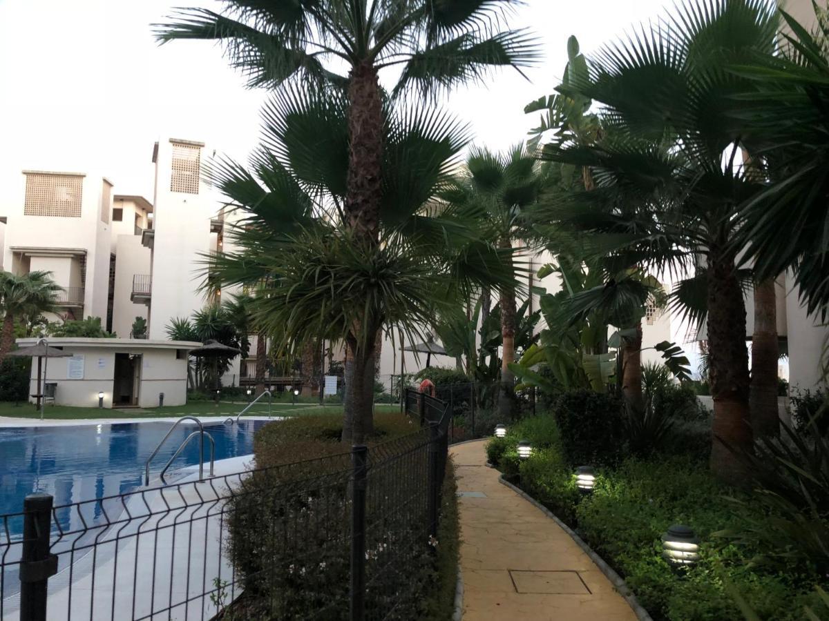 Bahia De La Plata Apartment Estepona Ngoại thất bức ảnh